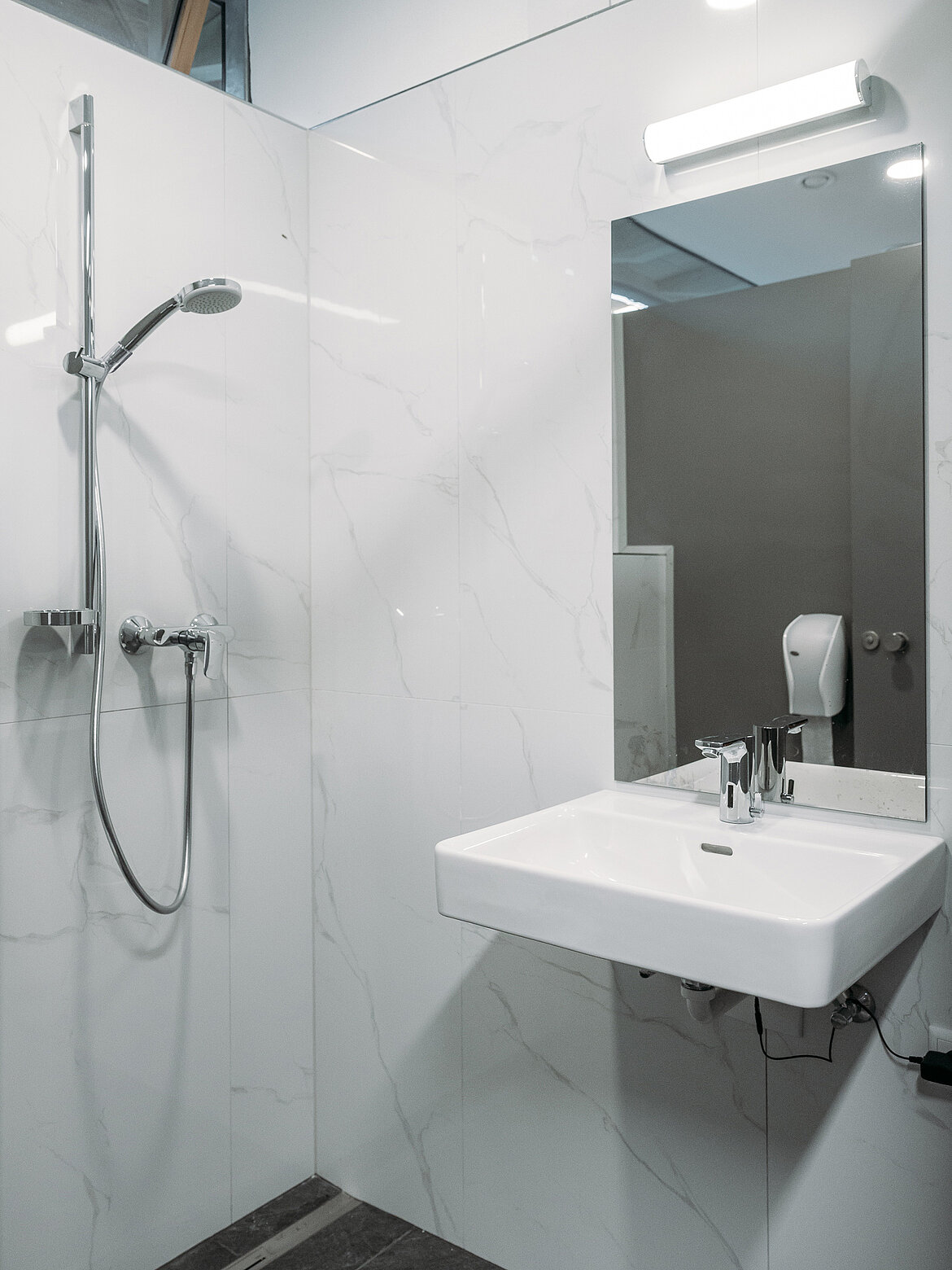 Birkenstrand Sanitärbereiche Campingplatz Paradiescamping Wolfgangsee