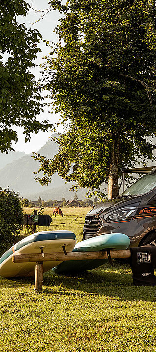 Caravans with leisure facilities at the Paradiescamping Wolfgangsee campsite
